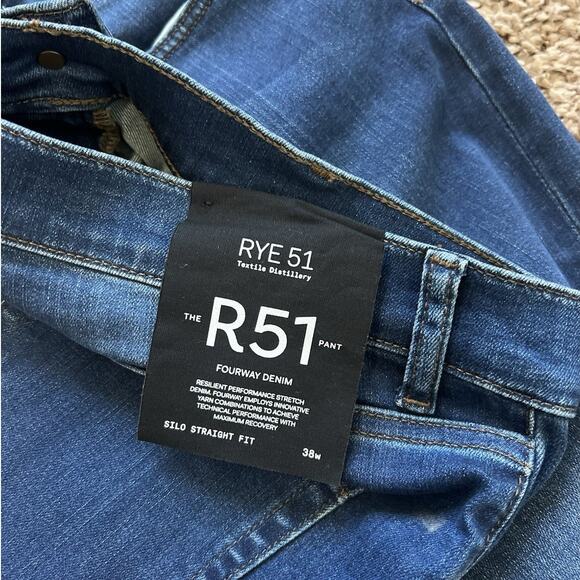 RYE 51 R51 Men’s Four Way Stretch Denim Jeans 38W Straight Fit Performance NWT - Picture 8 of 9
